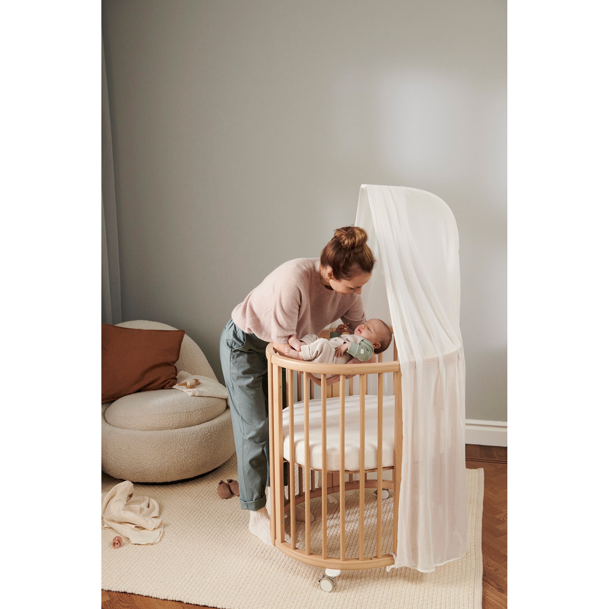 Stokke® Sleepi™ Bundle Sleepi Mini inkl. Matratze und Spannbetttuch